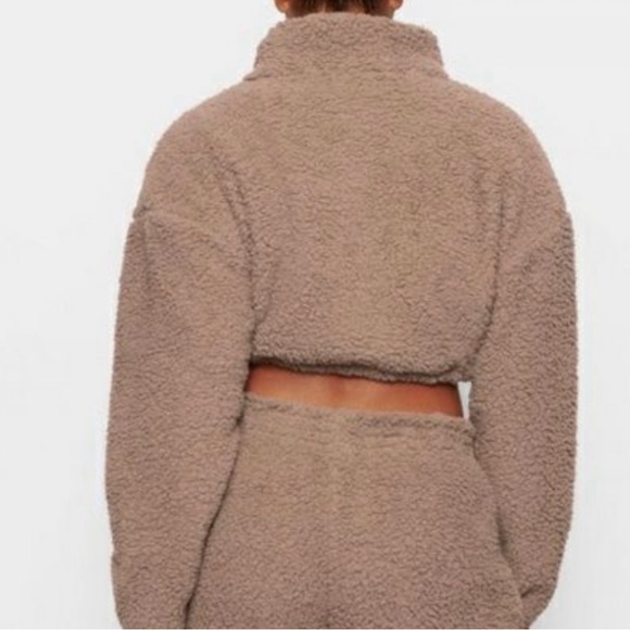 SKIMS NWT Dessert Teddy High Fleece Crop Zip Up - Picture 2 of 8